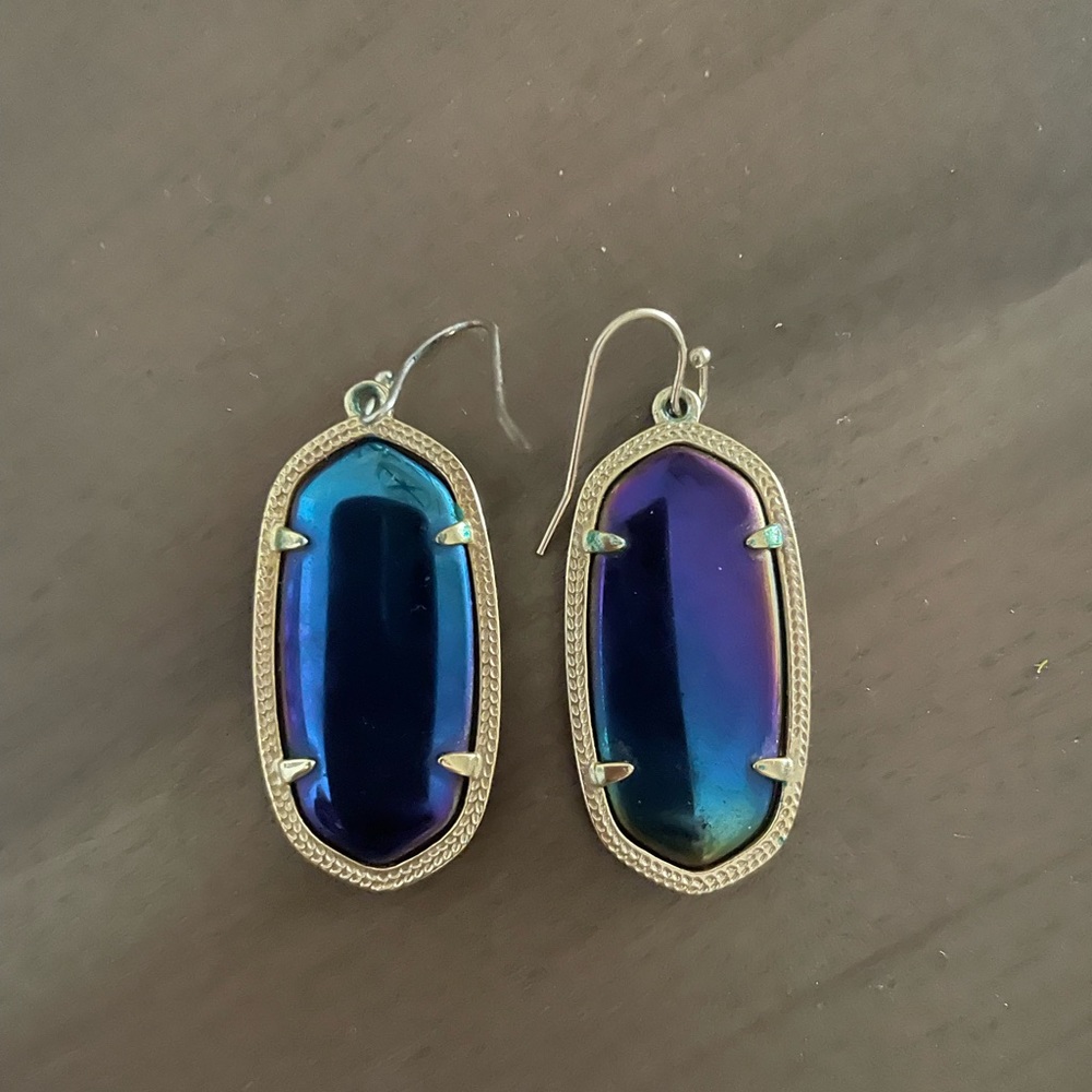 Kendra Scott Elle earrings - black on one side & blue/black iridescent on other - Picture 3 of 3